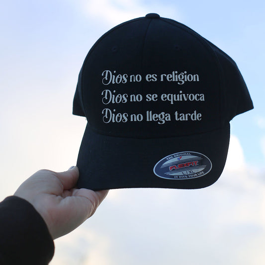 "Dios no es Religion, Dios no se Equivoca, Dios no Llega Tarde" Unisex Adjustable Baseball Cap, Inspirational Hat, Faith Jesus Gift, Christian caps