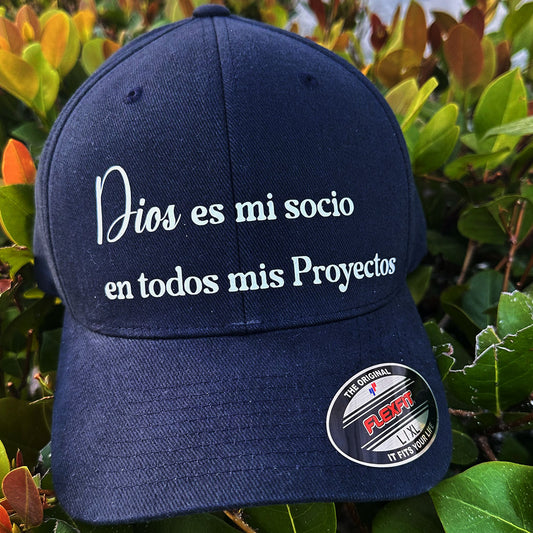 "Dios es mi Socio en Todos mis Proyectos" Unisex Adjustable Baseball Cap, Inspirational Hat, Faith Jesus Gift, Christian caps